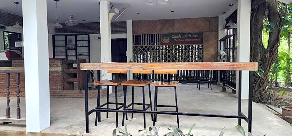 Tung Tong Homestay & Camping