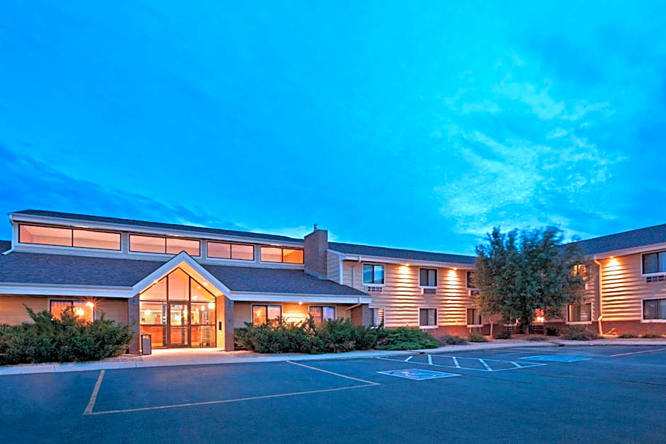 AmericInn by Wyndham Mitchell