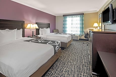 Deluxe King Room - Mobility Access/Non-Smoking