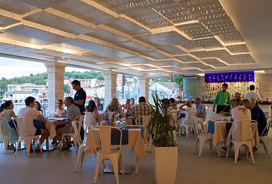 Melina Bay Boutique Hotel