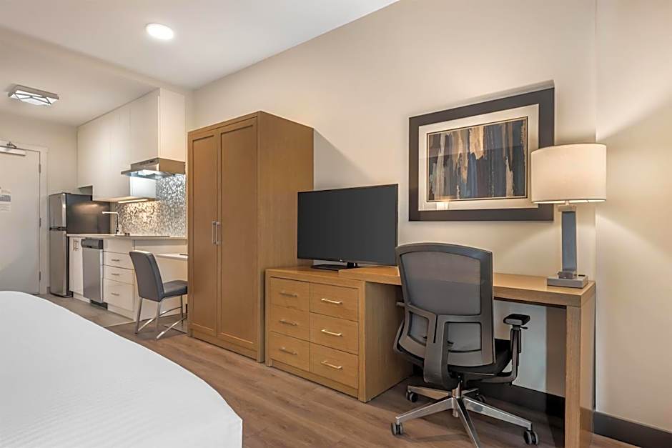 Executive Residency by Best Western Calgary City View North