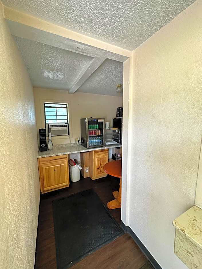 Regency Inn Jewett