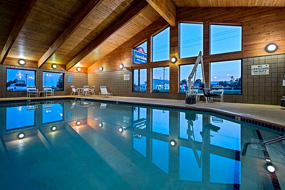AmericInn by Wyndham Iowa Falls