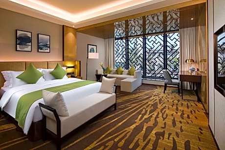 Business King Room