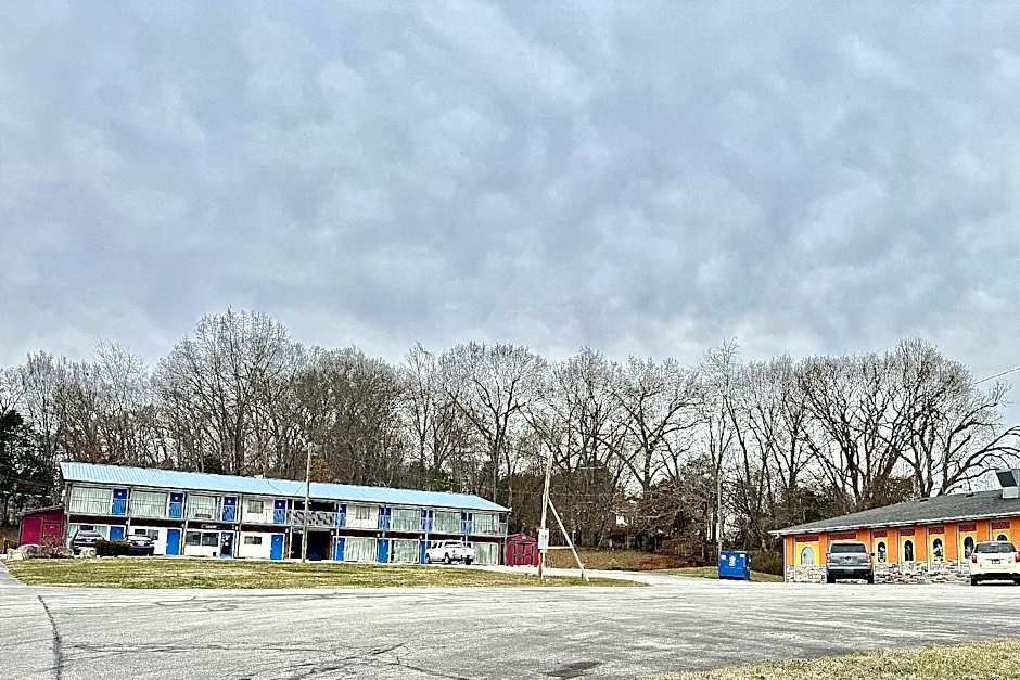 Volunteer Inn at Church Hill