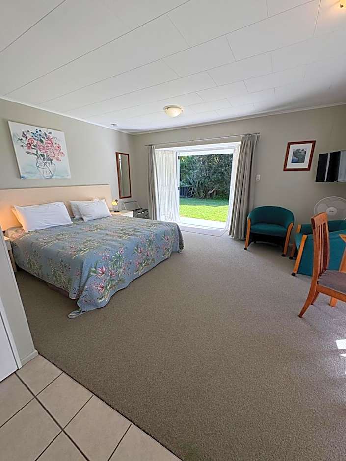 Ash Grove Boutique Motel