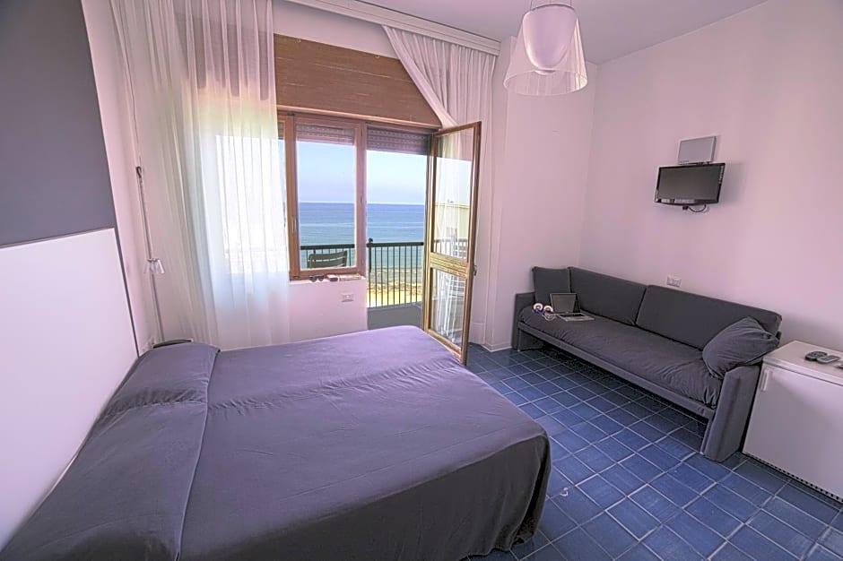 Hotel La Playa