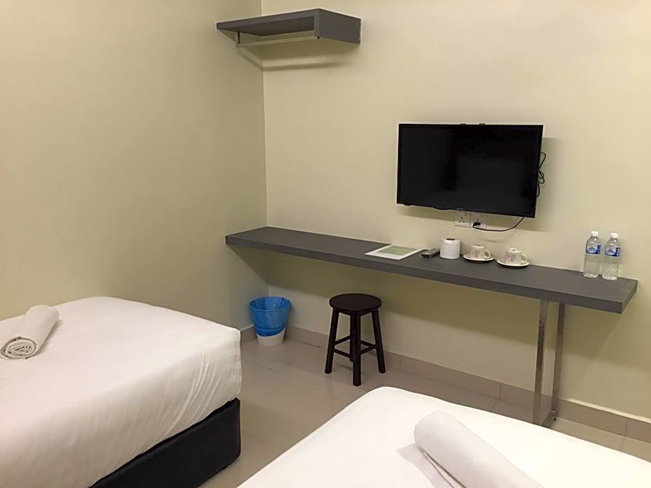 Photo 1 of 2 of Standard 1 Double Bed or 2 Beds