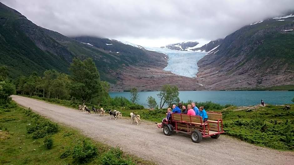 Ørnes Hotell