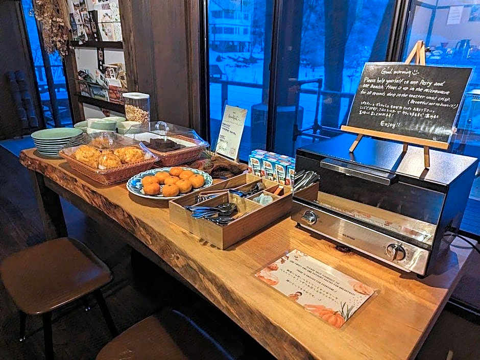 Tanigawa Valley Lodge & Coffee Roastery