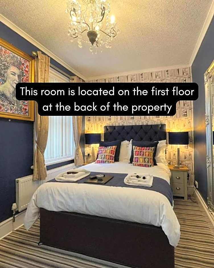 Delovely Hotel