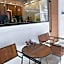 Lamurr Sukhumvit 41 Hostel