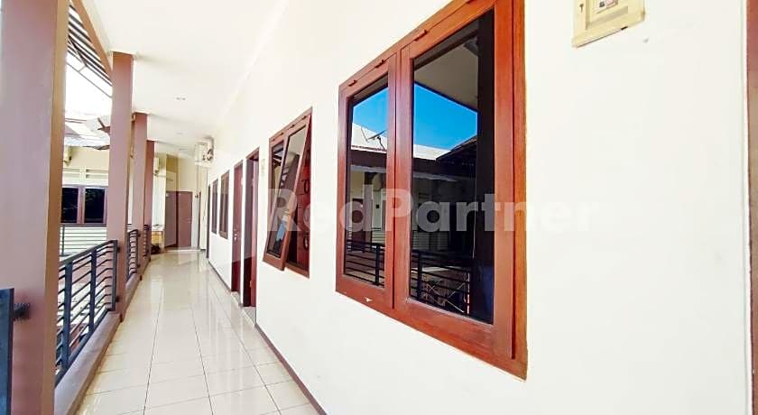 Mutiara Residence Near Simpang Lima Mitra RedDoorz