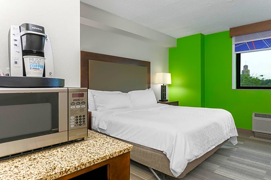 Holiday Inn Express Hotel & Suites Fort Worth Downtown, an IHG Hotel