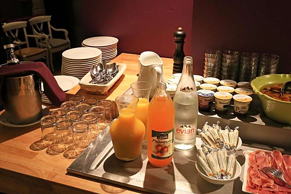 Chateau des Ducs de Joyeuse, BW Signature Collection