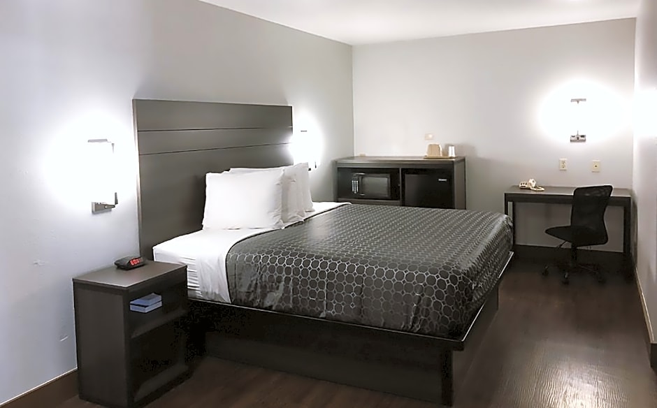 Sky Palace Inn By Jasper Near AT & T Center