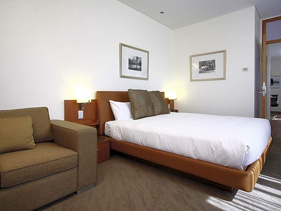 Novotel Canberra