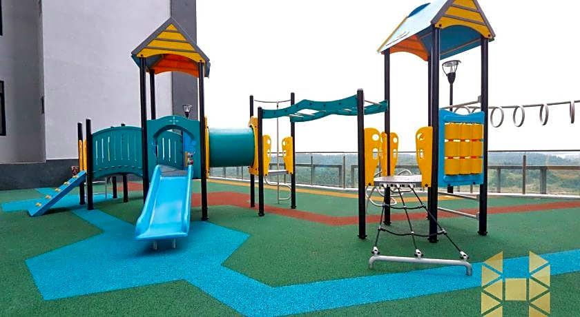 D'Pristine Suites at Medini 