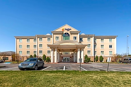 Comfort Inn & Suites Denison - Lake Texoma