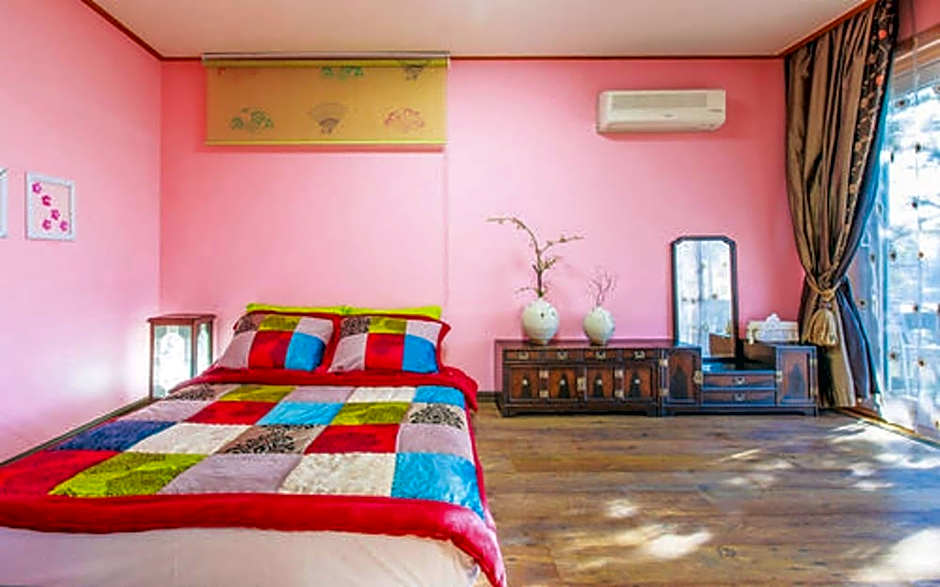 Casa Seorak Bed and Breakfast