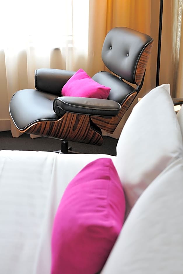 Mercure Melbourne Therry Street
