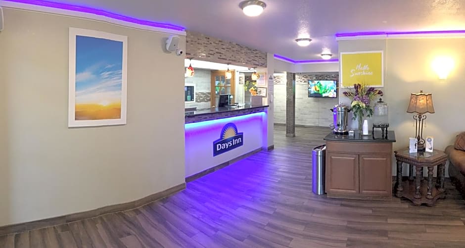 Days Inn by Wyndham Southern Hills/ORU