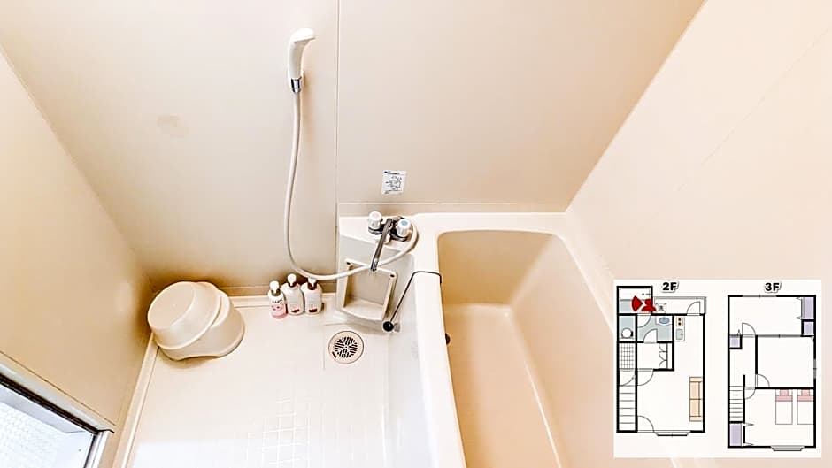 3 Bedrooms & LivingRoom! Direct KIX & Namba & Umeda access! DoumoTengachaya DT02