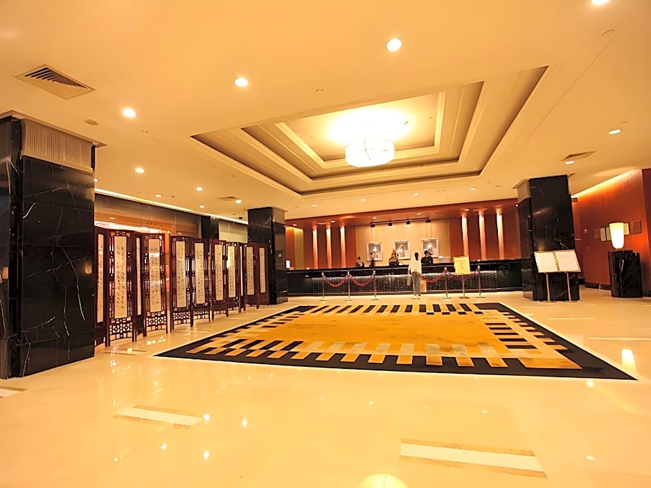 Dong Fang Hotel Guangzhou