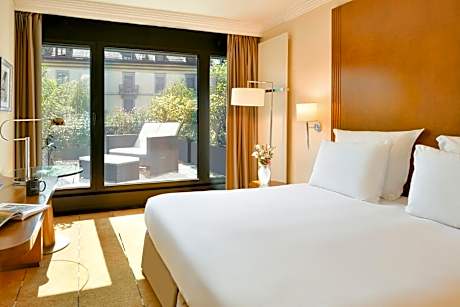 Classic Terrace Room