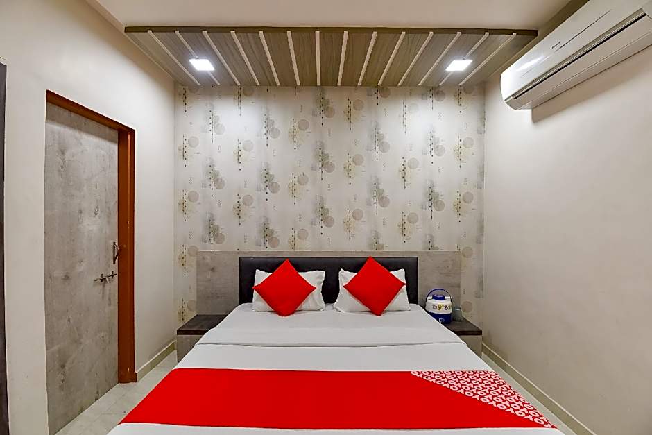 Super Hotel O Jagmohan Hotel