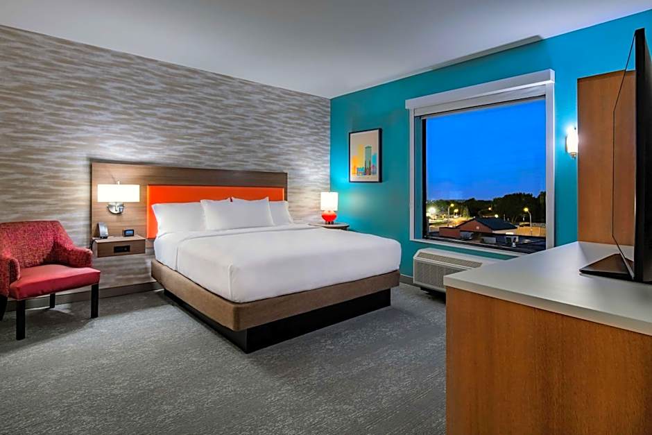 Photo 1 of 3 of 1 King Bed Suite, Hearing Accessible