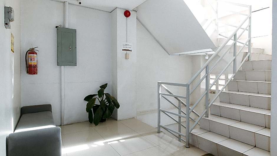 RedDoorz At Goldentown Hotel Davao City – Davao City, CO