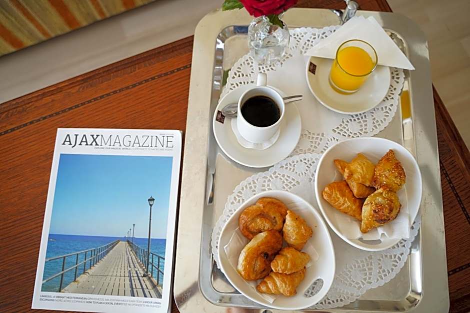 Ajax Hotel