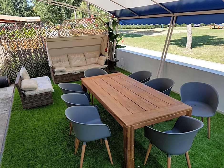 Stég Stúdió Stb. .