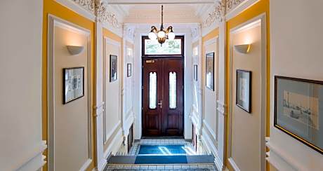 Sibelius Apartments Prague - Art Nouveau Residence 1902
