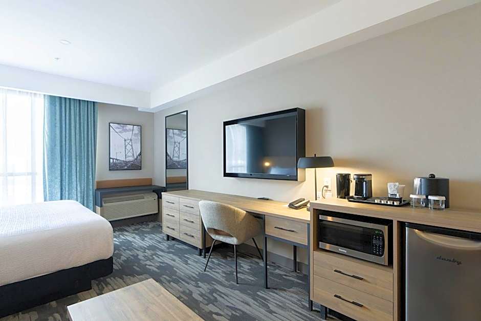 Sandman Signature Dartmouth Hotel & Suites