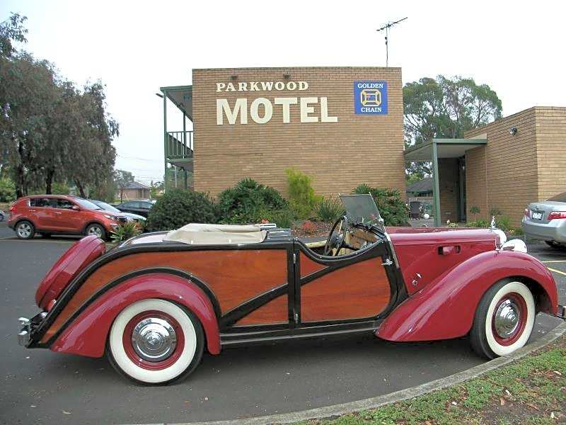 Parkwood Motel & Apartments