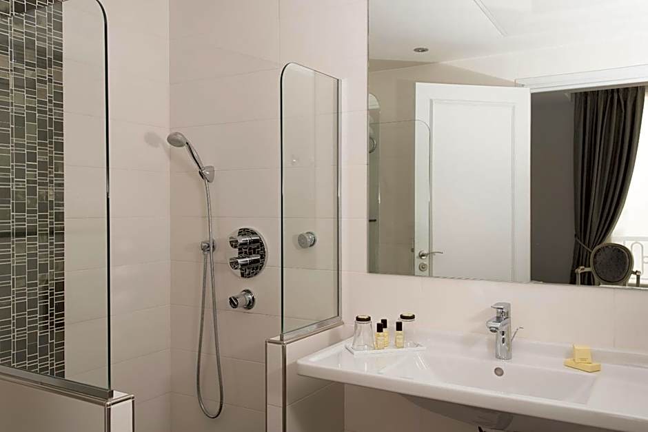 Hotel Saint Petersbourg Opera