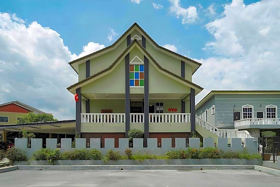 M S Hotel, Tengku Kelana KTM Klang