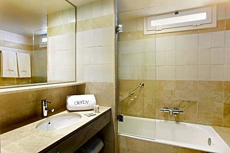 Family Room (1 Double Bed and 1 Double Sofa Bed)