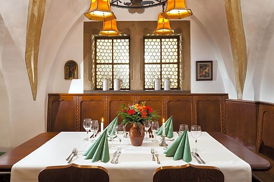 Altstadt- und Businesshotel Pfaubräu - Brauereigasthof - Frühstücksbuffet - kostenfreie Radgarage - Hunde willkommen