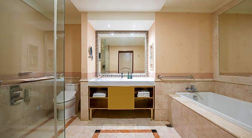 Hamp Court Palace Taipei