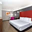 La Quinta Inn & Suites by Wyndham Pensacola