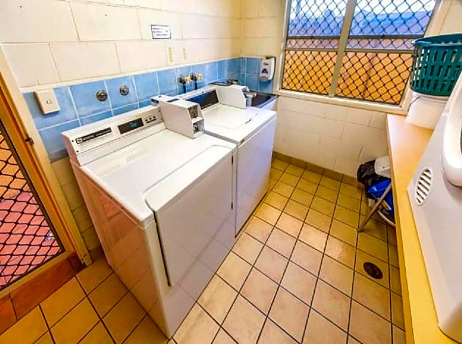 Villa Mirasol Motor Inn