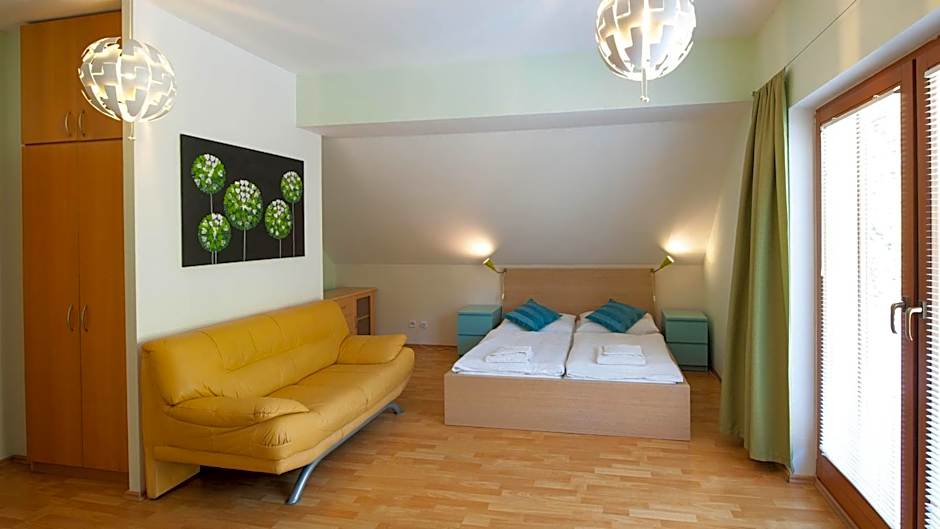 Hotel Garni Pod Skalkou