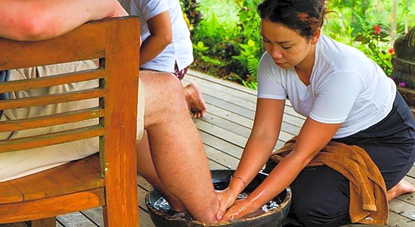 Cepik Villa Sidemen by AGATA