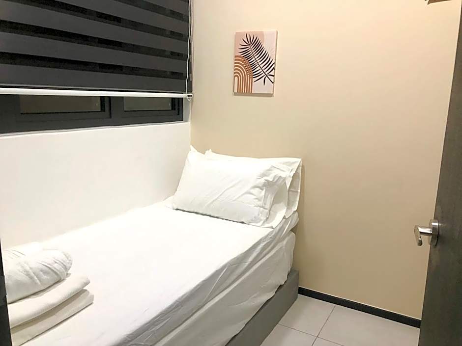 Urban Suite Condominium By Blue Sky Holidays