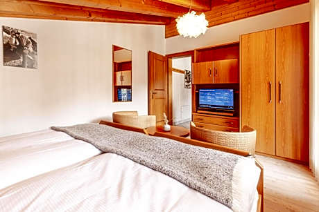 Studio Apartment Annex Bonatti (no elevator) with Balcony