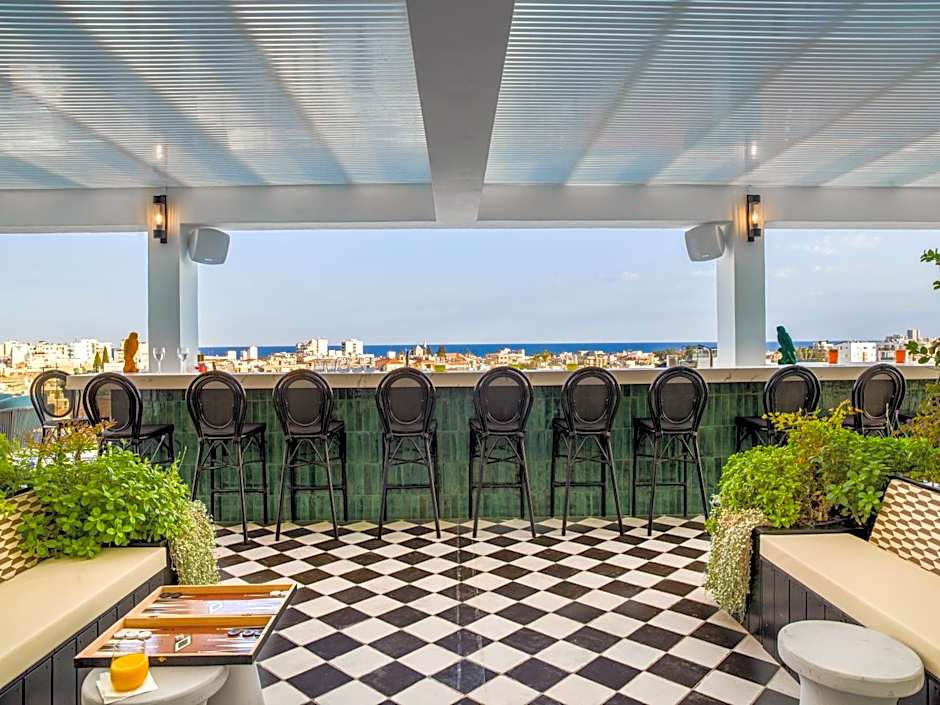 LIV URBAN Suites