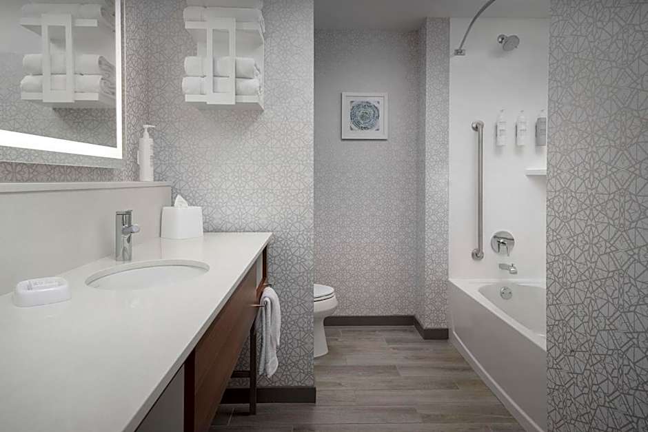 Hampton Inn & Suites Naples South